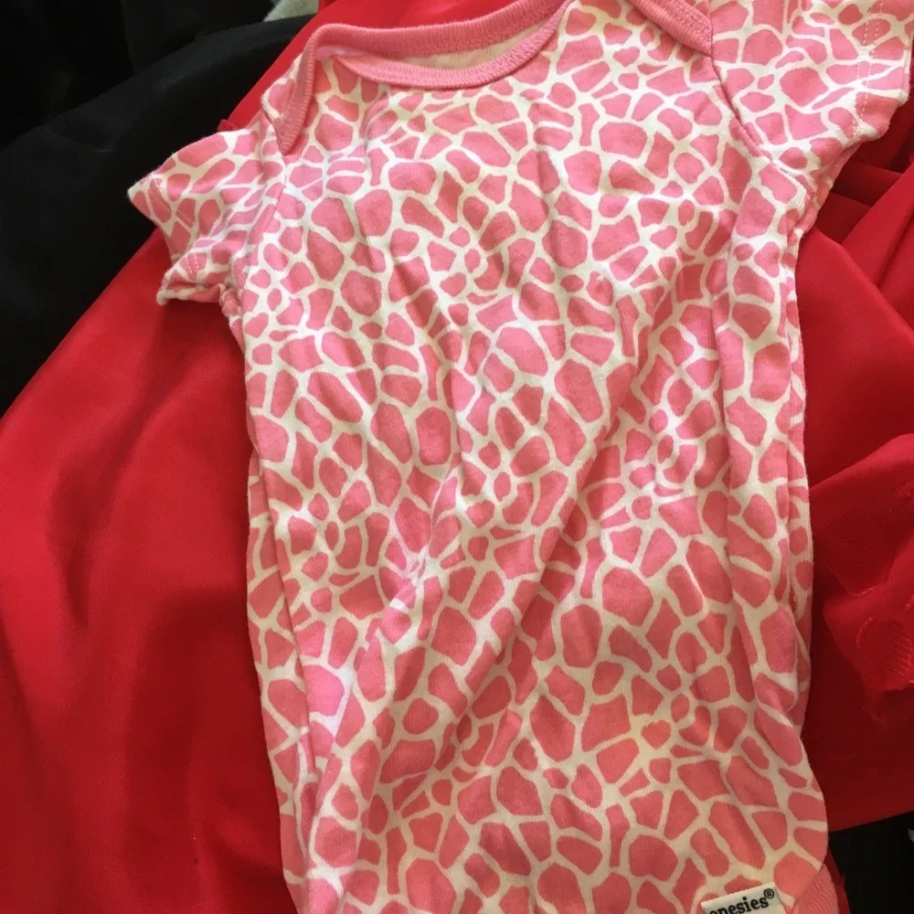 Gerber onesie 3-9 months